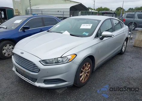 2016 Ford Fusion S z USA, uszkodzony, nr VIN 1FA6P0G74G5111906